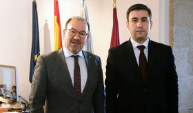 El Embajador Sos Avetisyan se reunió con el rector de la Universidad de Santiago de Compostela