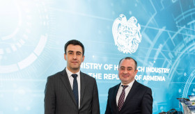 El Embajador de Armenia, Sr. Sos Avetisyan, particip&oacute; en la exposici&oacute;n tecnol&oacute;gica internacional "Mobile World Congress"