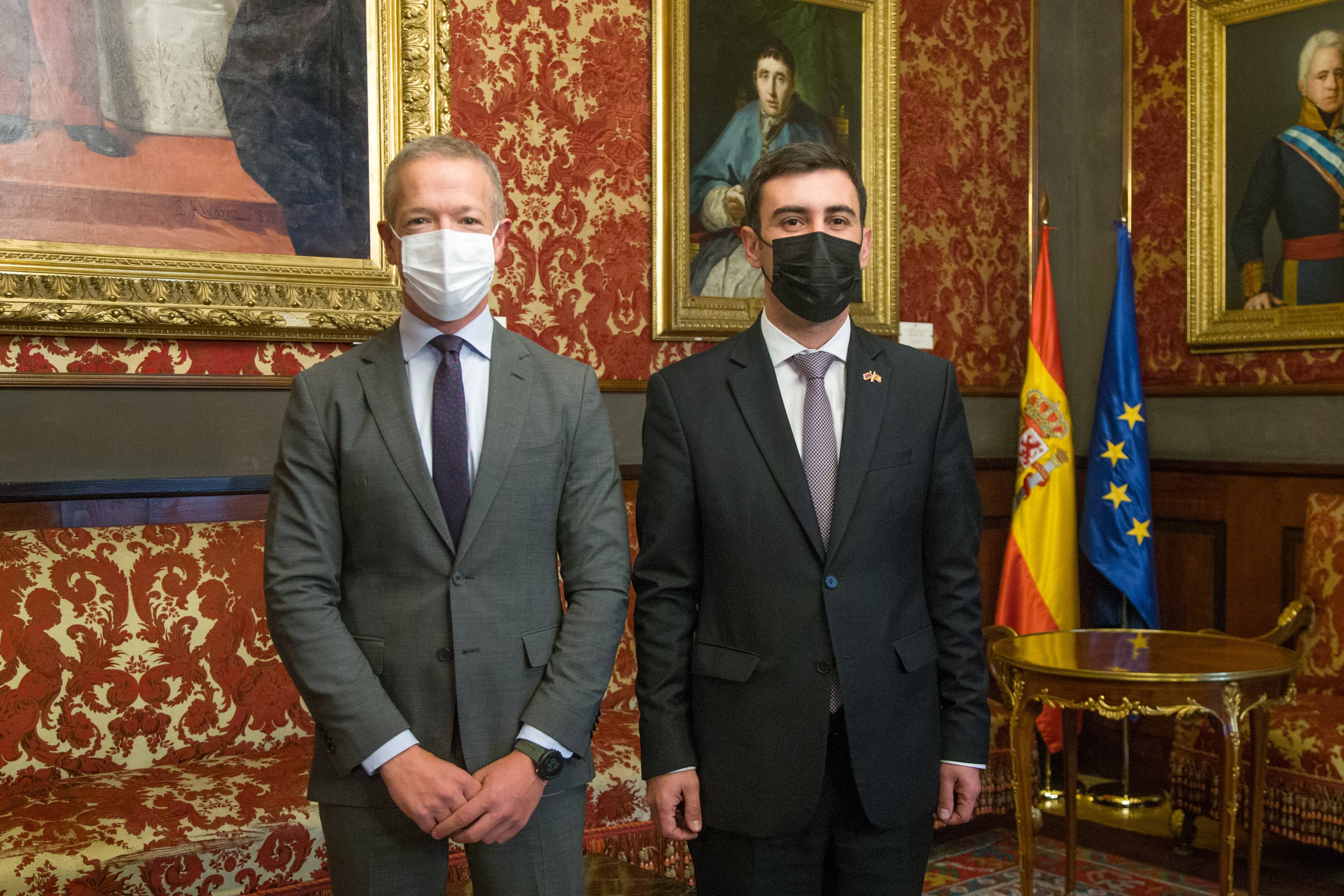 El Embajador Sos Avetisyan se reúne con el Presidente del Senado de España, Ander Gil García