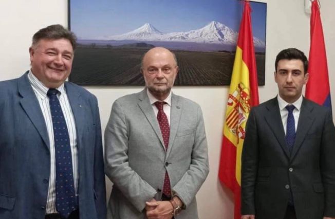 El Embajador Sos Avetisyan recibió al Vicerrector de la Universidad de Cádiz