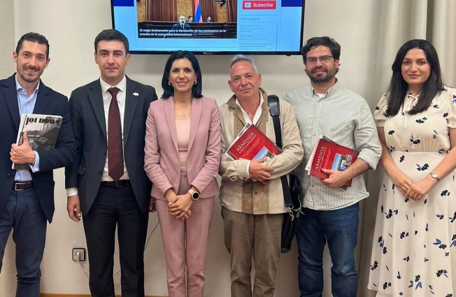 La directora de la agencia de noticias Armenpress, Narine Nazaryan, realizó una visita a España