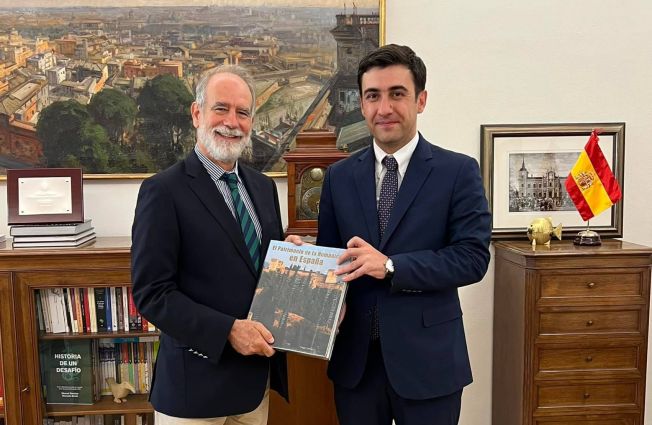 El Embajador Sos Avetisyan se reunió con el Director de la Escuela Diplomática de España