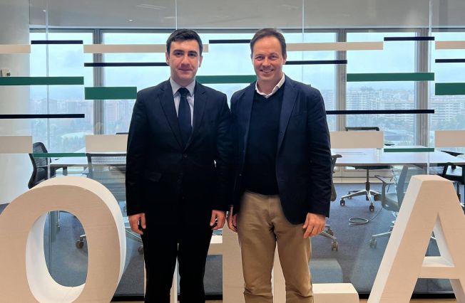 Դեսպան Սոս Ավետիսյանը հանդիպել է իսպանական OHLA ընկերության կորպորատիվ տնօրենի հետ