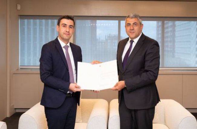 El Embajador Sos Avetisyan ha entregado sus cartas credenciales al Secretario General de la OMT